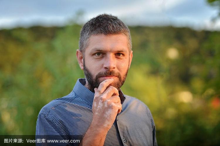 ɶļҰҽԺûߺ󱳻ϰԭʲô