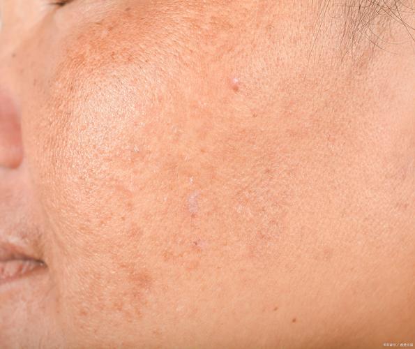 萨顶顶假唱(萨顶顶唱歌) 萨顶顶假唱(萨顶顶唱歌)