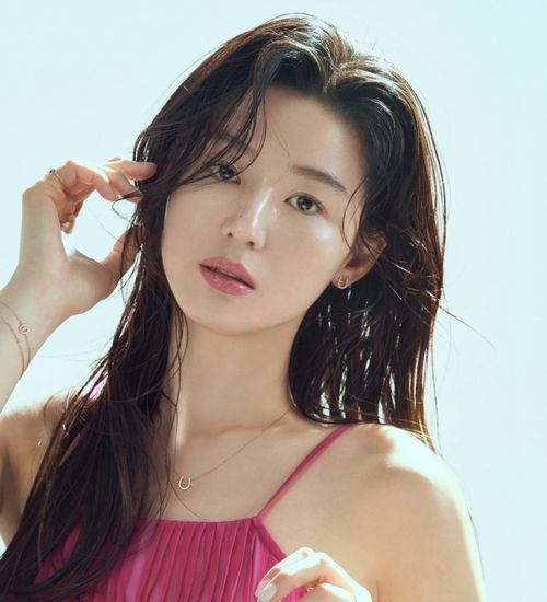 闫妮的第一任丈夫邹伟 闫妮的第一任丈夫邹伟